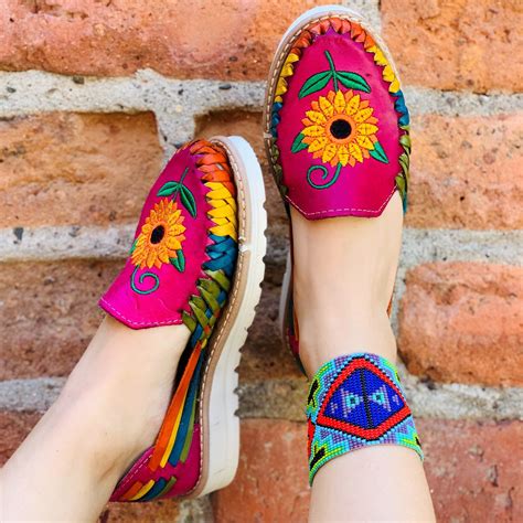 huaraches colorful images.